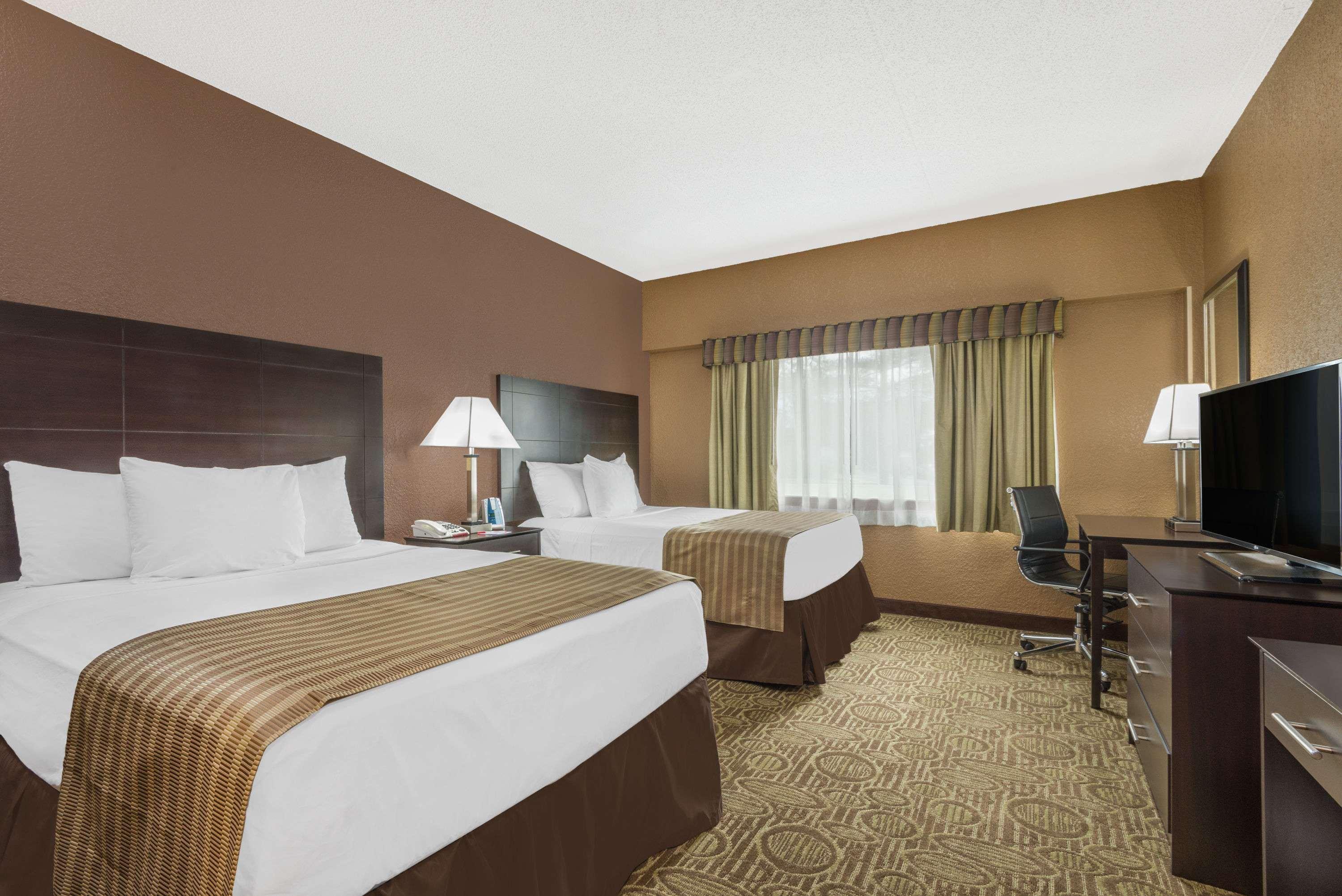 Ramada By Wyndham Paintsville Hotel & Conference Center Exterior photo